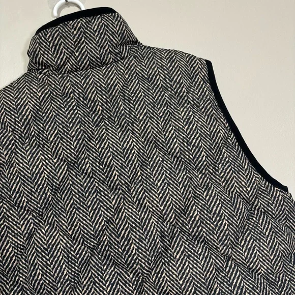 J. Crew Quilted Down Puffer Vest Size Small Black Herringbone - Picture 5 of 9